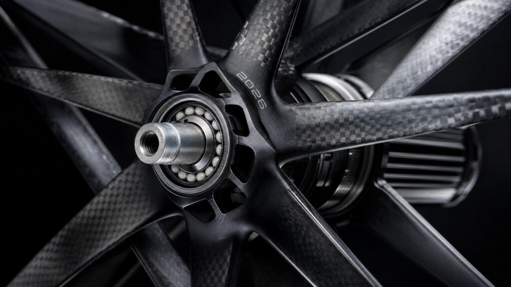 Ceramic bearing hub and bladed carbon spokes macro